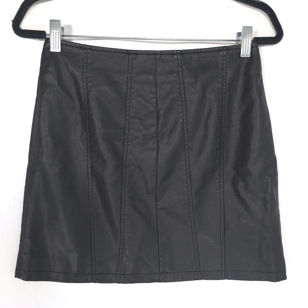 FREE PEOPLE Women's Mini Skirt Black 2 High Rise Zip Faux Leather OB1542699